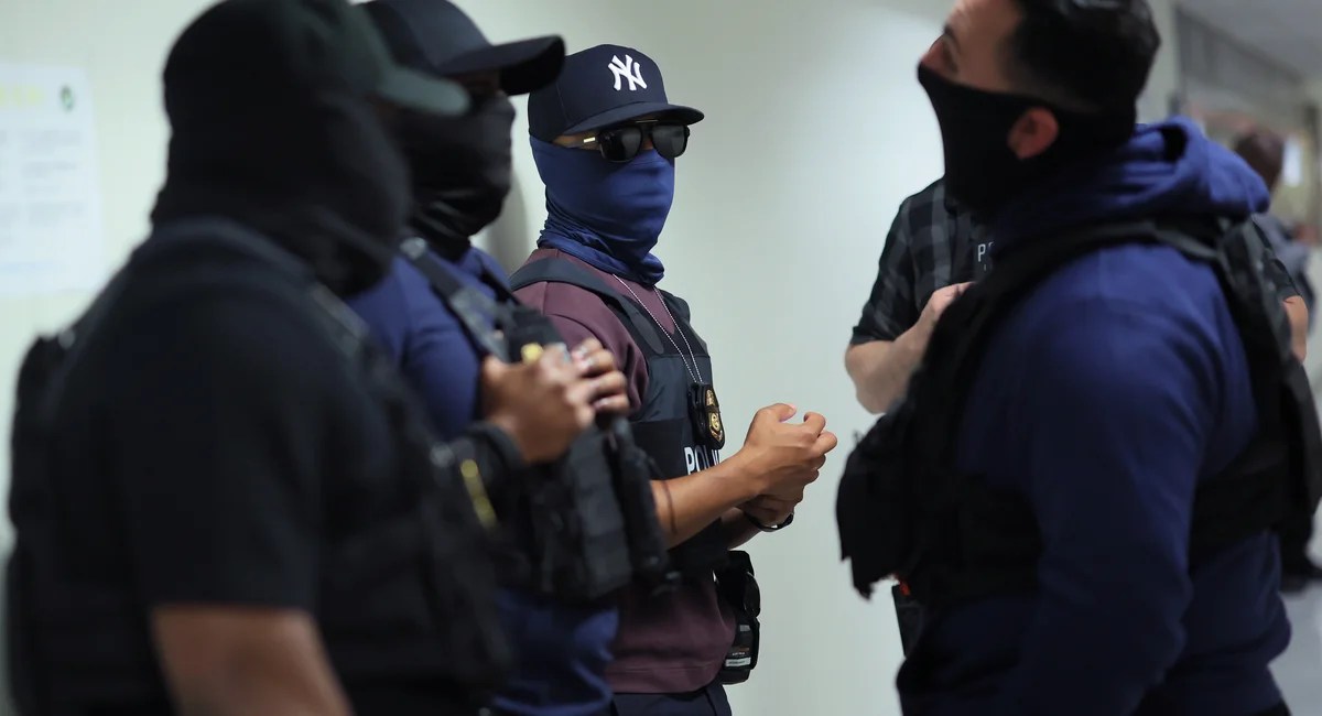 Federal Judge Overturns New York's Mask Ban for ICE Agents (2026)